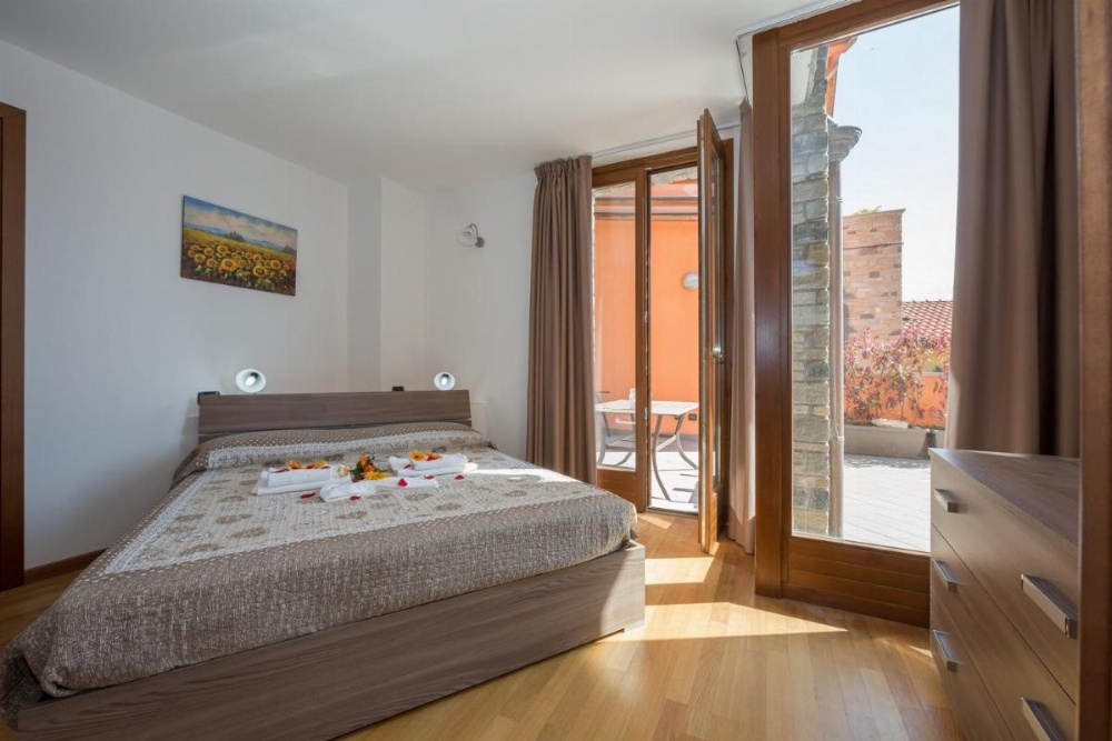 Room image 2